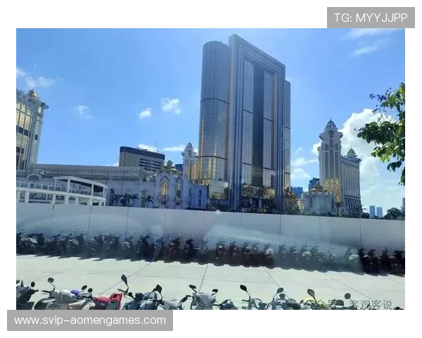 澳门百老汇银河娱乐度假区为您带来极致的娱乐体验，尽情享受奢华与精彩的完美结合